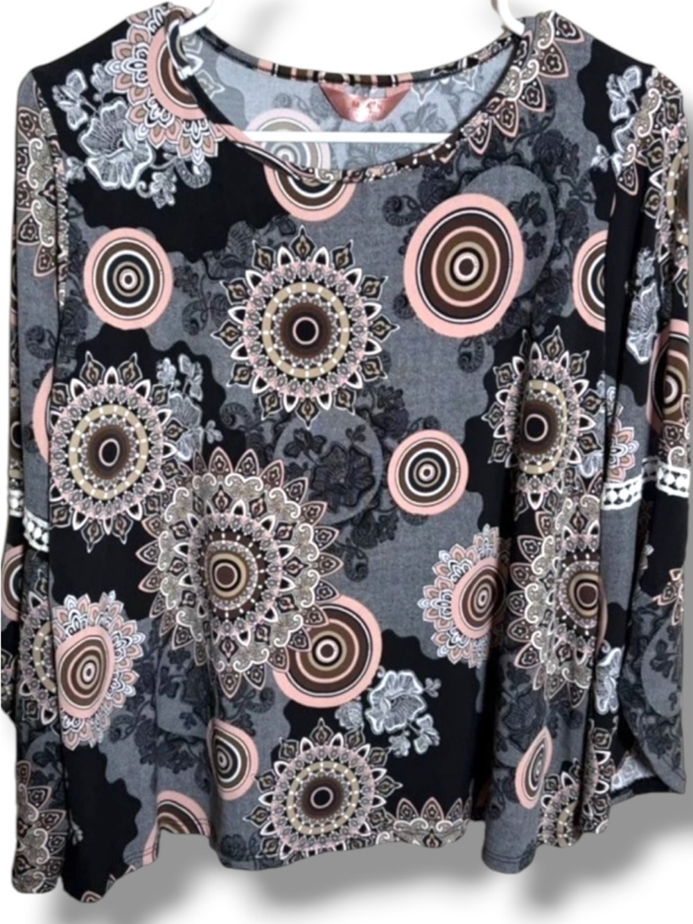 Women's Long Sleeve Floral Medallion Tee - Black & Pink